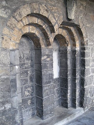 Vestiges de l'ancienne abbaye de Neufmoustier