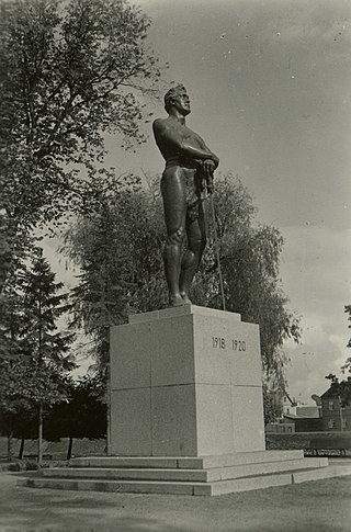 Tartu Statue of Liberty - Kalev's son