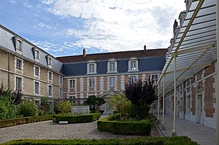 Lycée Jacques-Amyot