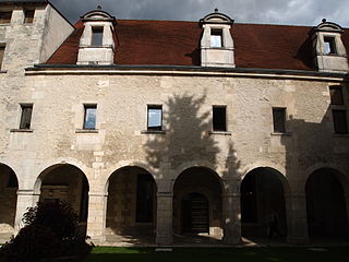 Espace du prieuré (Bibliothèque municipale)