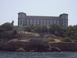 Monument aux héros et victimes de la mer