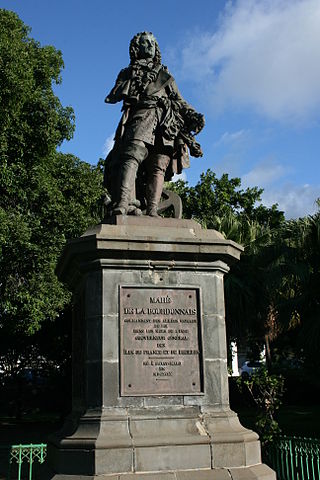 Statue de François Mahé de La Bourdonnais