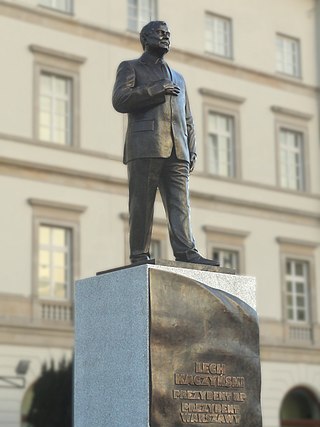 Lech Kaczyński Monument