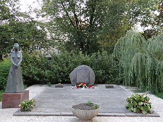 Pomnik żołnierzy AK poległych w ataku na Dworzec Gdański