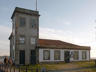 Capela-Farol de São Miguel-o-Anjo