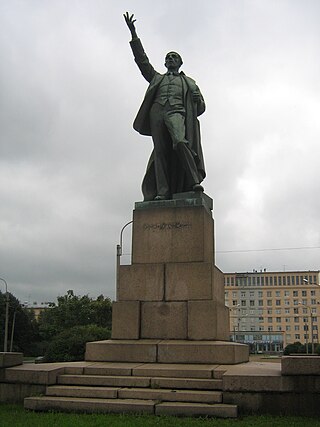 Памятник Володарскому