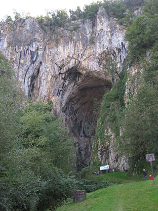 Potpece Cave