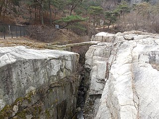 Suseongdong Valley of Inwang Mountain