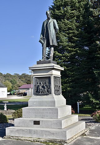 Young Lincoln Statue